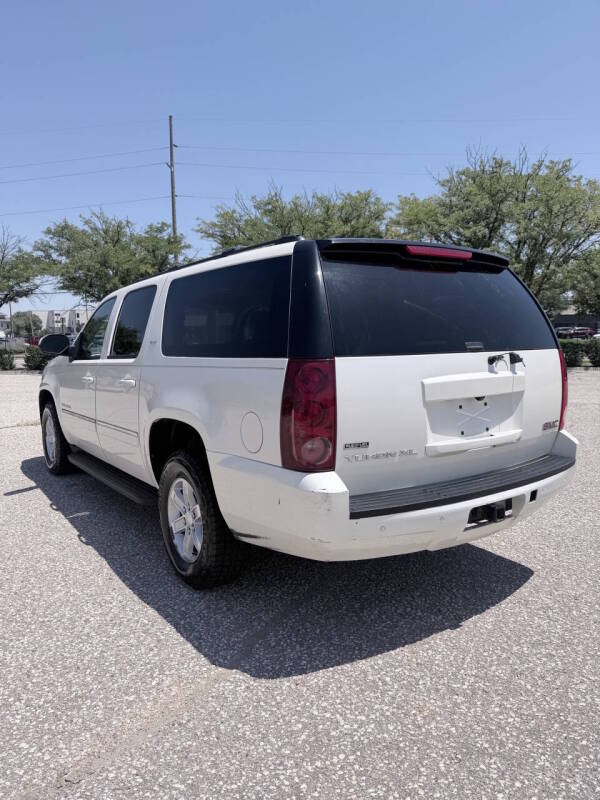 gmc yukon xl 2011 1GKS2KE33BR370184 image gmc yukon xl 2011 1GKS2KE33BR370184 image